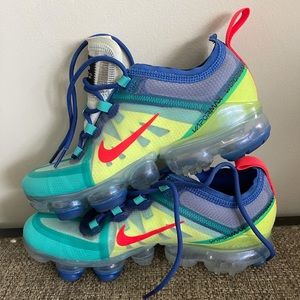 Nike Vapormax Big kids 5.5 (women’s 7.5)